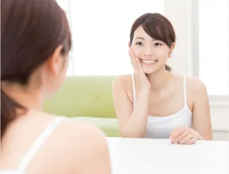 矯正装置が気になる方は 目立たない矯正